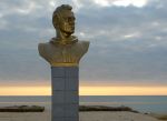 Миниатюра : Памятник Герману Титову